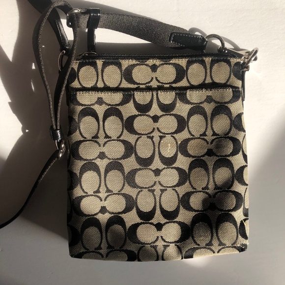 Coach ✦ monogram crossbody bag - Picture 4 of 5